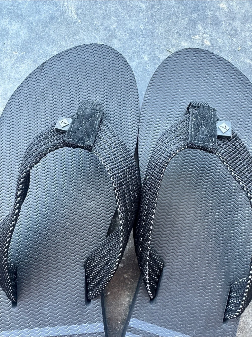 Sperry Black Flip Flop Sandals - Picture 4 of 4